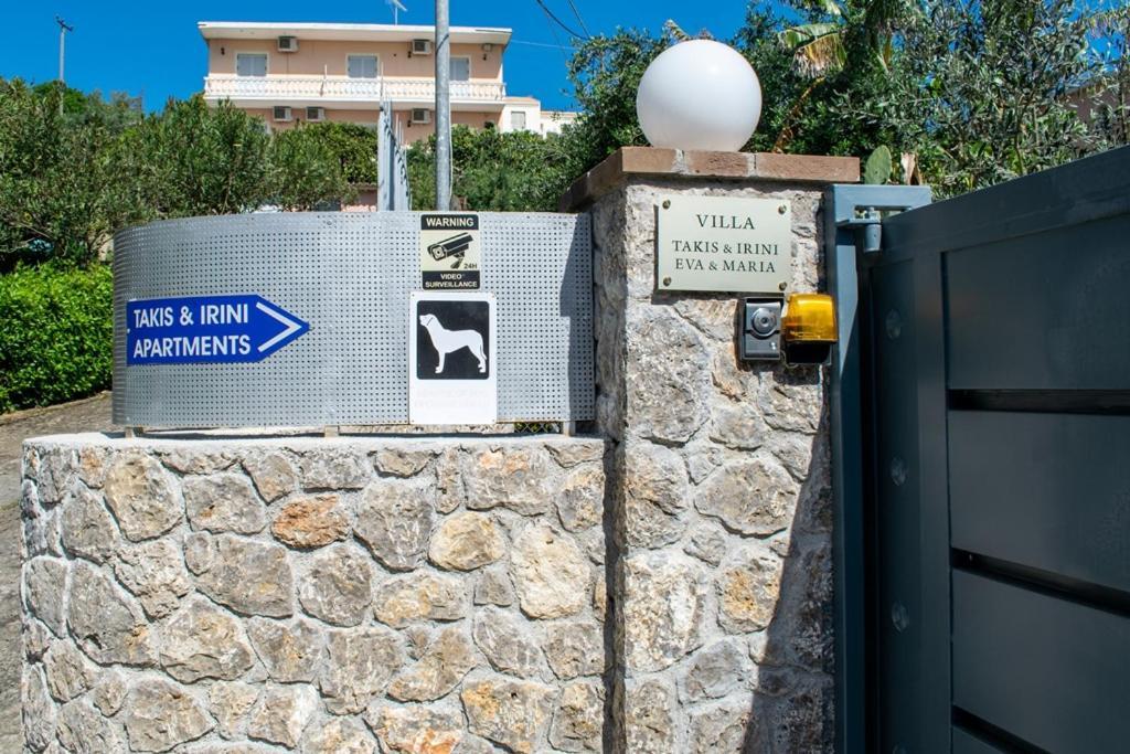 Takis & Eirini Family Apartments Perama  Eksteriør billede